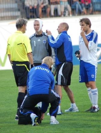 Huuhkajat100811